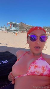 pron Big titts and big buttocks vickichase
