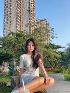 广州极品钢琴老师 性爱视频流出 最美反差毒龙女神 口交毒龙技术一流