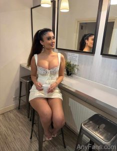 Sexy photos marinaxmaya big boobs