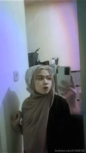 Hallo selamat malam