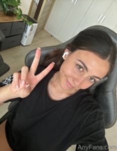 Sexy picture lanzii sexy body big boobs