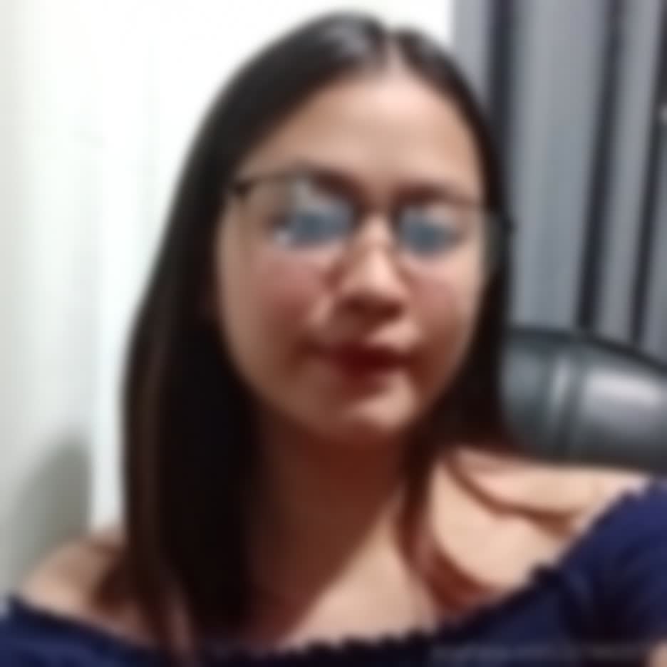 Hi! Come watch my livestream n