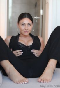 Sexy picture lanzii sexy body big boobs